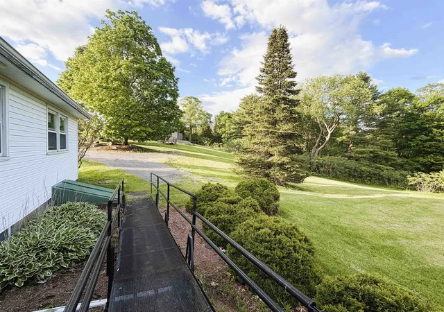 5th image of 9 Mayselwood Dr, Milton, VT 05468 | MLS# 5094484