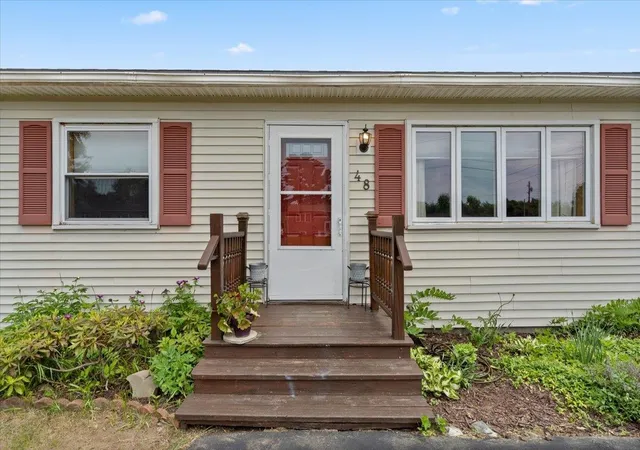 3rd image of 48 Meadow Rd, Milton, VT 05468 | MLS# 5094509