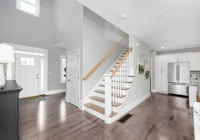 Photo 3 of Single family home for sale at 131 County Rd, Amherst, NH 03031 | MLS# 5094537 | Listing updated on 2026-07-30
