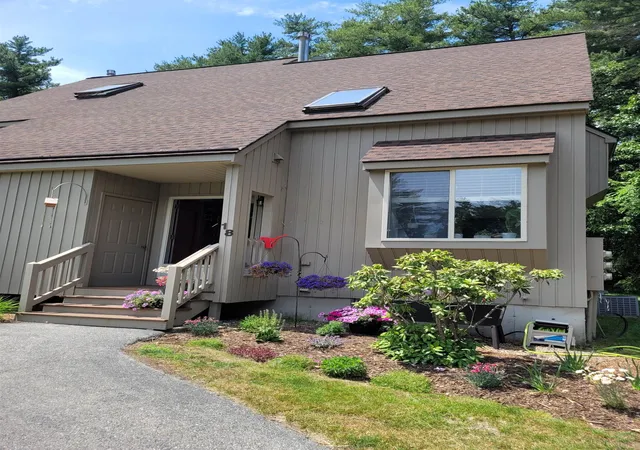3rd image of 18 Suffolk Ct #159, Bedford, NH 03110 | MLS# 5094551
