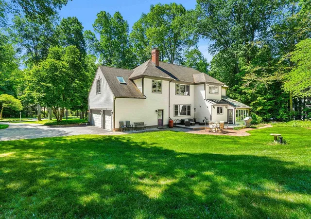Photo 3 of Single family home for sale at 30 Gale Rd, Hampton, NH 03842 | MLS# 5094559 | Listing updated on 2026-06-22