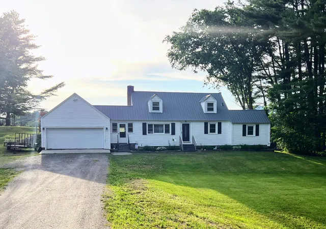 2nd image of 58 Reservoir Rd, Springfield, VT 05156 | MLS# 5094561