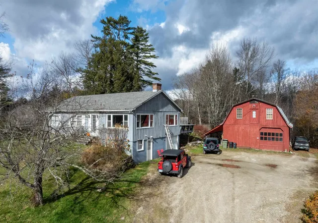 Homes for sale in Londonderry, VT | 135 Overlook Dr, Londonderry, VT 05148 | MLS# 5094565