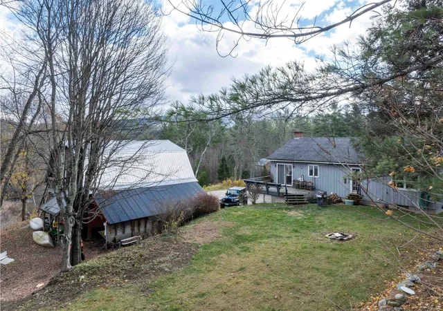 Homes for sale in Londonderry, VT | 135 Overlook Dr, Londonderry, VT 05148 | MLS# 5094565