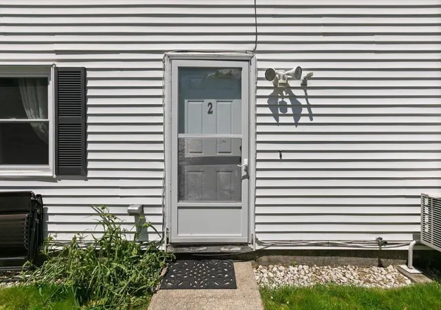 2nd image of 13 Batchelder Ave #2, Manchester, NH 03103 | MLS# 5094590