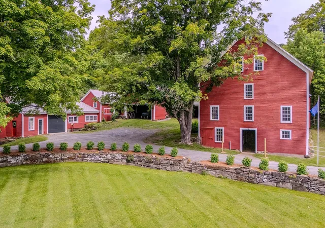 Photo 4 of Single family home for sale at 5798 South Rd, South Woodstock, VT 05071 | MLS# 5094600 | Listing updated on 2026-09-21