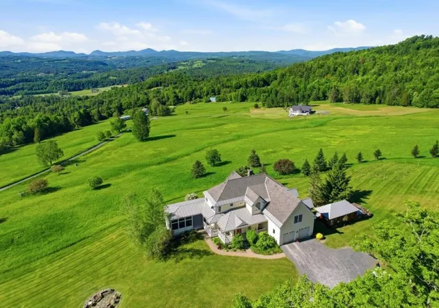Photo 2 of Single family home for sale at 1063 Whipple Hill Dr, Lyndonville, VT 05851 | MLS# 5094604 | Listing updated on 2026-08-27