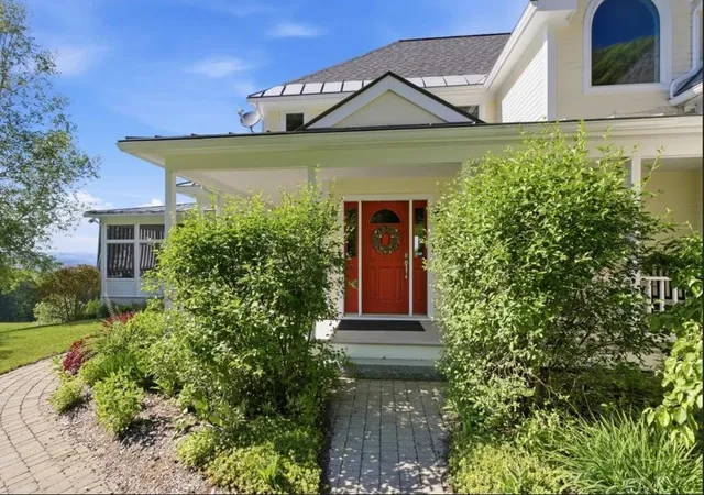 Photo 4 of Single family home for sale at 1063 Whipple Hill Dr, Lyndonville, VT 05851 | MLS# 5094604 | Listing updated on 2026-08-27