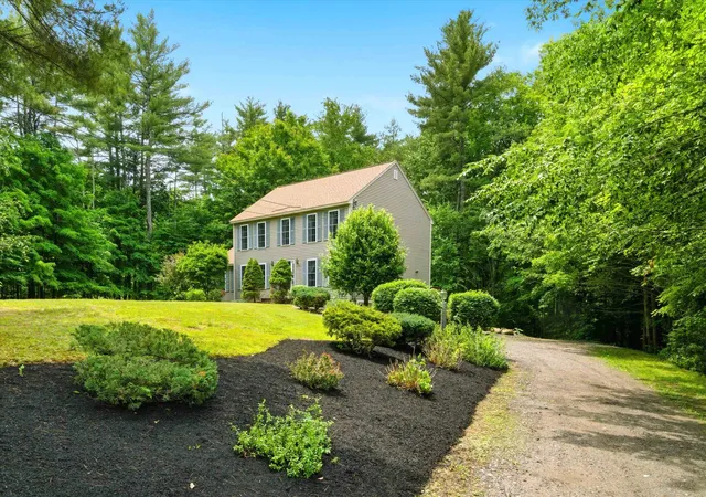 Homes for sale in Candia, NH | 316 North Rd, Candia, NH 03034 | MLS# 5094607