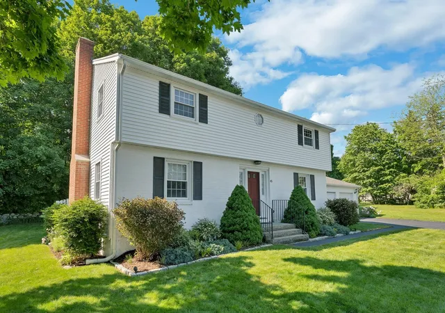 4th image of 45 Mariette Dr, Portsmouth, NH 03801 | MLS# 5094640