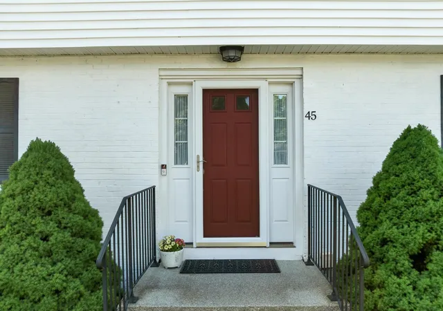 5th image of 45 Mariette Dr, Portsmouth, NH 03801 | MLS# 5094640