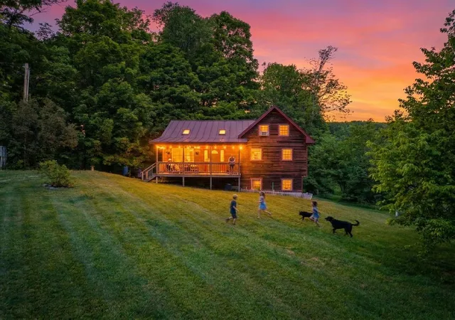 1st image of 302 Brook Rd, Chelsea, VT 05038 | MLS# 5094641