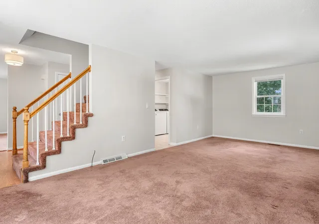 Homes for sale in Nashua, NH | 50 Spindlewick Dr, Nashua, NH 03062 | MLS# 5094661