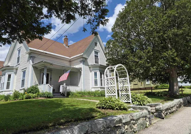 Photo 2 of Single family home for sale at 48 Middle St, Lancaster, NH 03584 | MLS# 5094665 | Listing updated on 2026-09-19