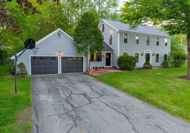 Homes for sale in Claremont, NH | 52 Ledgewood Rd, Claremont, NH 03743 | MLS# 5094668