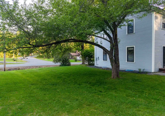 Homes for sale in Claremont, NH | 52 Ledgewood Rd, Claremont, NH 03743 | MLS# 5094668