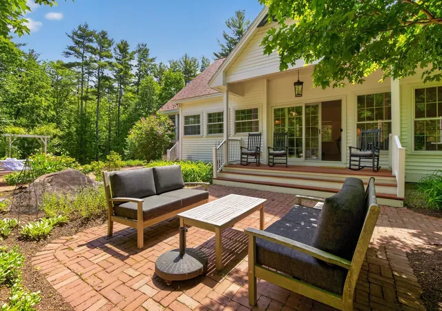 Homes for sale in Durham, NH | 402 Bay Rd, Durham, NH 03824 | MLS# 5094670