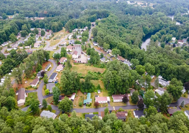 39th image of 53 River Ledge Dr, Goffstown, NH 03045 | MLS# 5094679