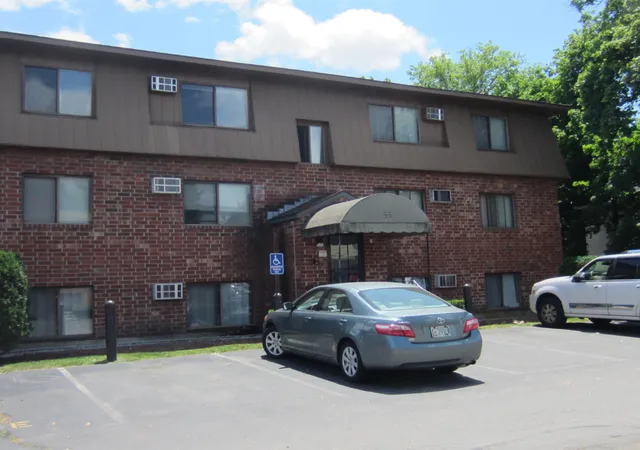 Homes for sale in Manchester, NH | 55 Log St #2-C, Manchester, NH 03102 | MLS# 5094691