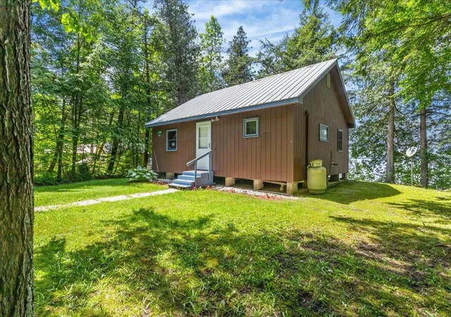 5th image of 306 Hammond Shore Rd, Franklin, VT 05457 | MLS# 5094699