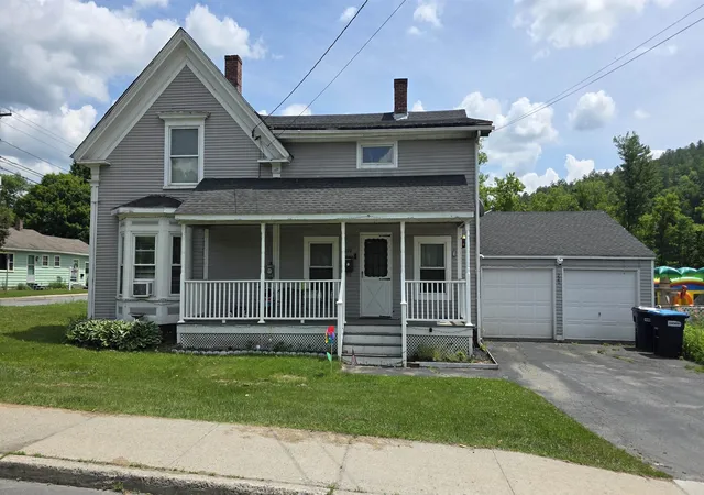 1st image of 220 Elm St, St. Johnsbury, VT 05819 | MLS# 5094703