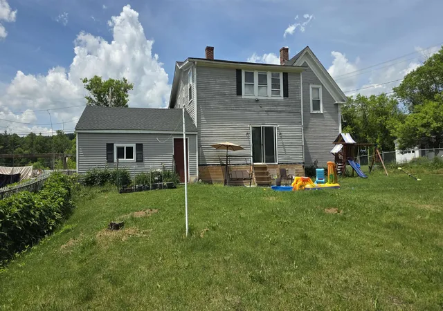 3rd image of 220 Elm St, St. Johnsbury, VT 05819 | MLS# 5094703