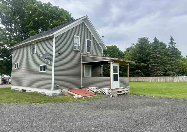 3rd image of 5961 Spear St, Shelburne, VT 05482 | MLS# 5094716