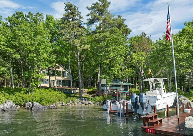 Homes for sale in Alton Bay, NH | 286 Rattlesnake Is, Alton Bay, NH 03810 | MLS# 5094720