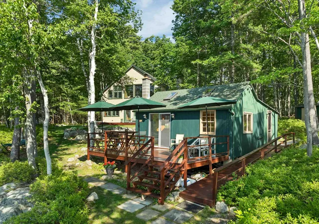 Homes for sale in Alton Bay, NH | 286 Rattlesnake Is, Alton Bay, NH 03810 | MLS# 5094720