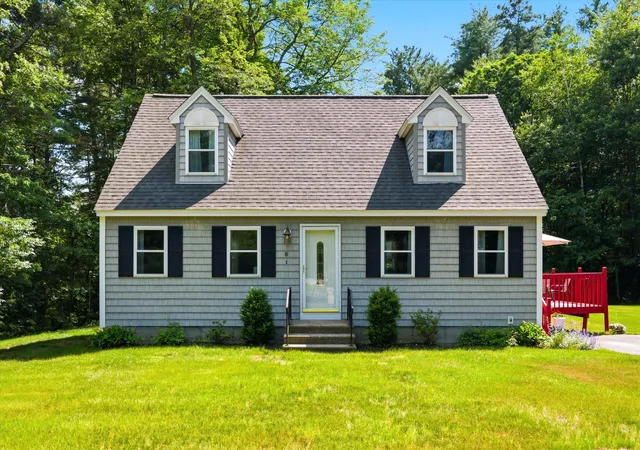 1st image of 8 Oriole Ln, Londonderry, NH 03053 | MLS# 5094721