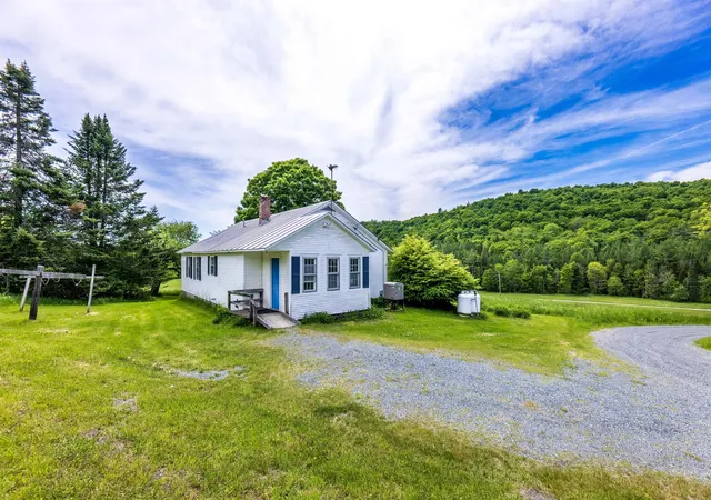 3rd image of 88 Van Dyke Rd, Strafford, VT 05072 | MLS# 5094724