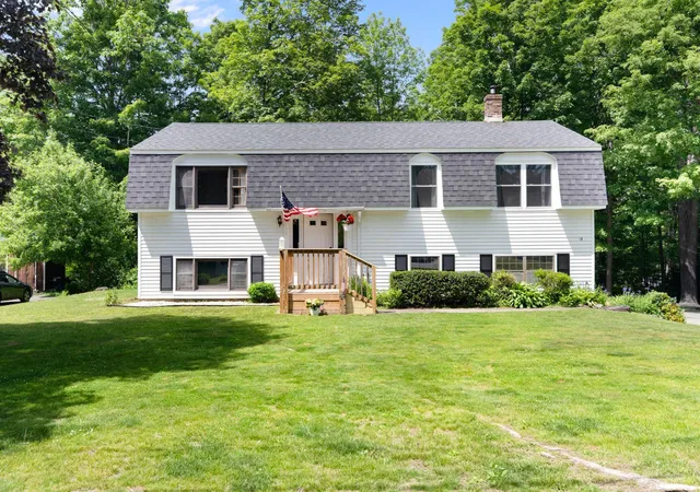 Homes for sale in Brattleboro, VT | 15 Lawton Dr, Brattleboro, VT 05301 | MLS# 5094740