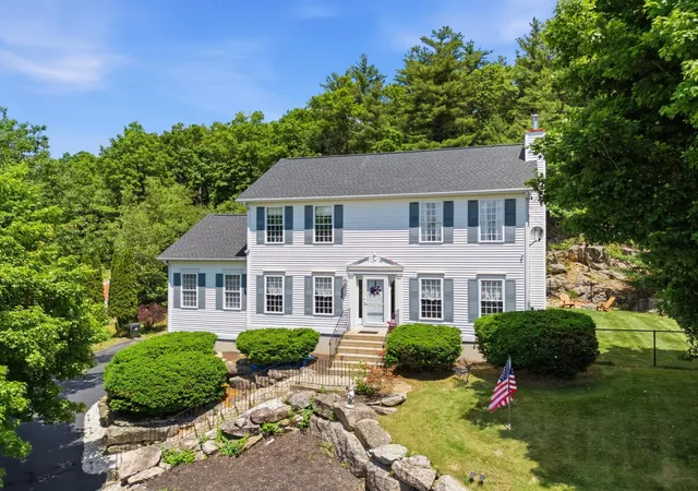 Photo 2 of Single family home for sale at 80 Rosegate Farm Dr, Manchester, NH 03109 | MLS# 5094762 | Listing updated on 2026-07-09