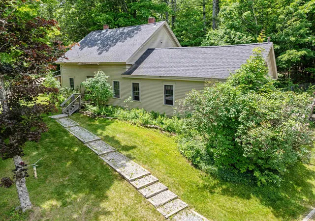 Photo 3 of Single family home for sale at 307 Calef Hill Rd, Sanbornton, NH 03269 | MLS# 5094793 | Listing updated on 2026-06-24