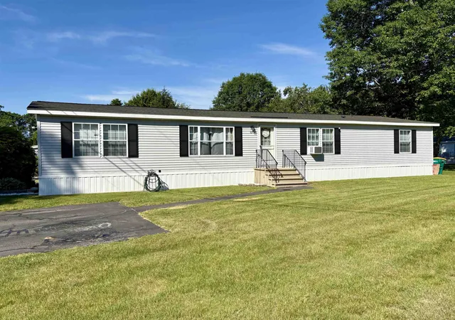 Homes for sale in North Hampton, NH | 63 Oak Dr #88, North Hampton, NH 03862 | MLS# 5094795