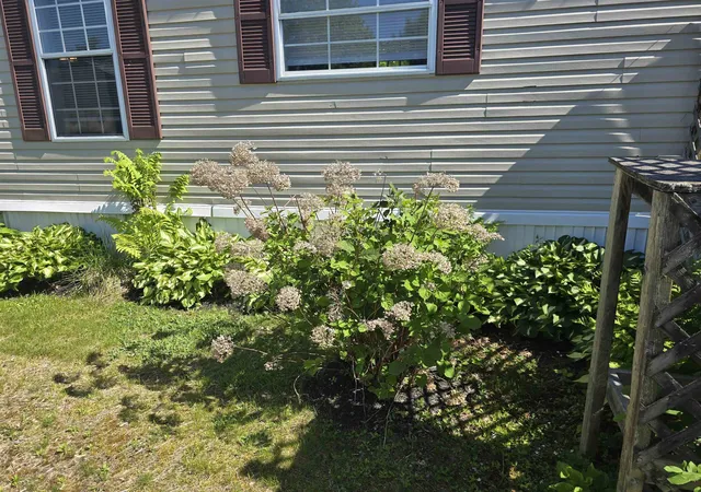 Photo 4 of Manufactured home for sale at 7 Crown Point Dr #B, Charlestown, NH 03603 | MLS# 5094802 | Listing updated on 2026-06-24