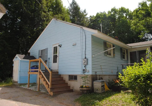3rd image of 119 Old Rochester Rd, Somersworth, NH 03878 | MLS# 5094819