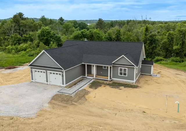 Homes for sale in Hooksett, NH | 131 Merrimack St, Hooksett, NH 03106 | MLS# 5094825