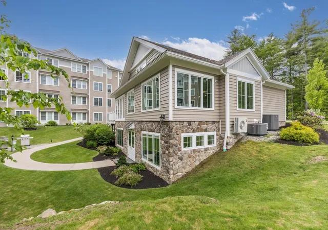 Homes for sale in Exeter, NH | 24 Willey Creek Rd #105, Exeter, NH 03833 | MLS# 5094834