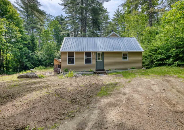 2nd image of 29 Gray Fox Rd, Effingham, NH 03882 | MLS# 5094840