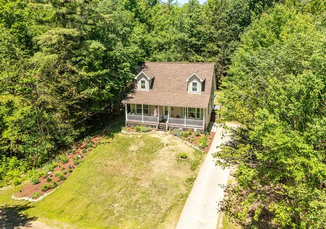 Homes for sale in Middleton, NH | 11 Spruce Rd, Middleton, NH 03887 | MLS# 5094844