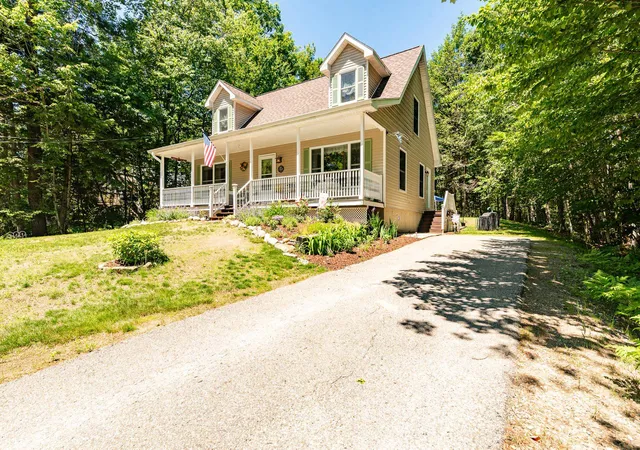 Homes for sale in Middleton, NH | 11 Spruce Rd, Middleton, NH 03887 | MLS# 5094844