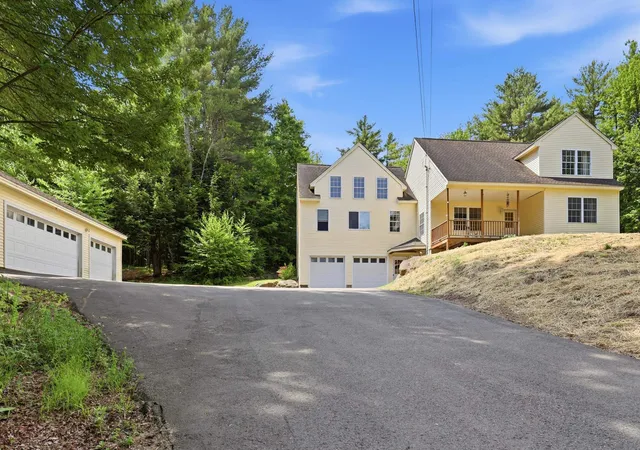 1st image of 19 Meadow Lark Ln, Epsom, NH 03234 | MLS# 5094857
