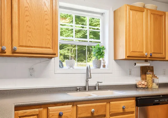 4th image of 19 Meadow Lark Ln, Epsom, NH 03234 | MLS# 5094857