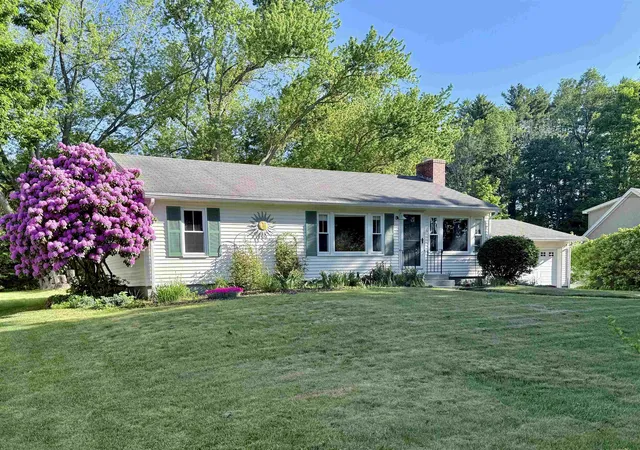 Photo 1 of Single family home for sale at 7 Old Stage Rd, Dover, NH 03820 | MLS# 5094863 | Listing updated on 2026-06-23
