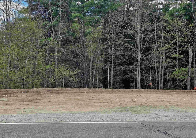 2nd image of 86 Spring St, Farmington, NH 03835 | MLS# 5094867