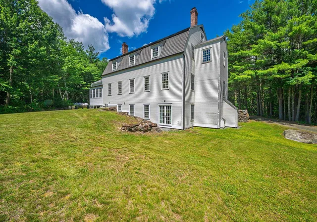Homes for sale in New London, NH | 1502 King Hill Rd, New London, NH 03257 | MLS# 5094882