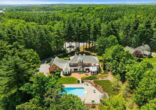 60th image of 56 Oak Dr, Bedford, NH 03110 | MLS# 5094918