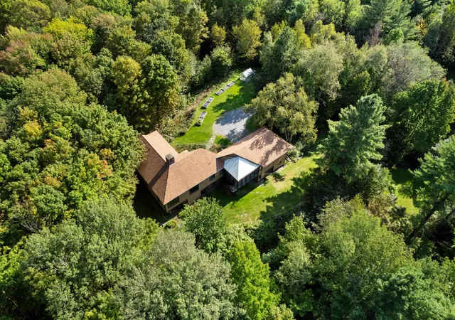 2nd image of 1570 East Rd, Berlin, VT 05641 | MLS# 5094921