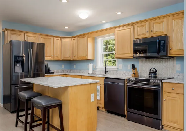 Photo 3 of Single family home for sale at 46 Davenport Ln, Quechee, VT 05059 | MLS# 5094934 | Listing updated on 2026-09-07